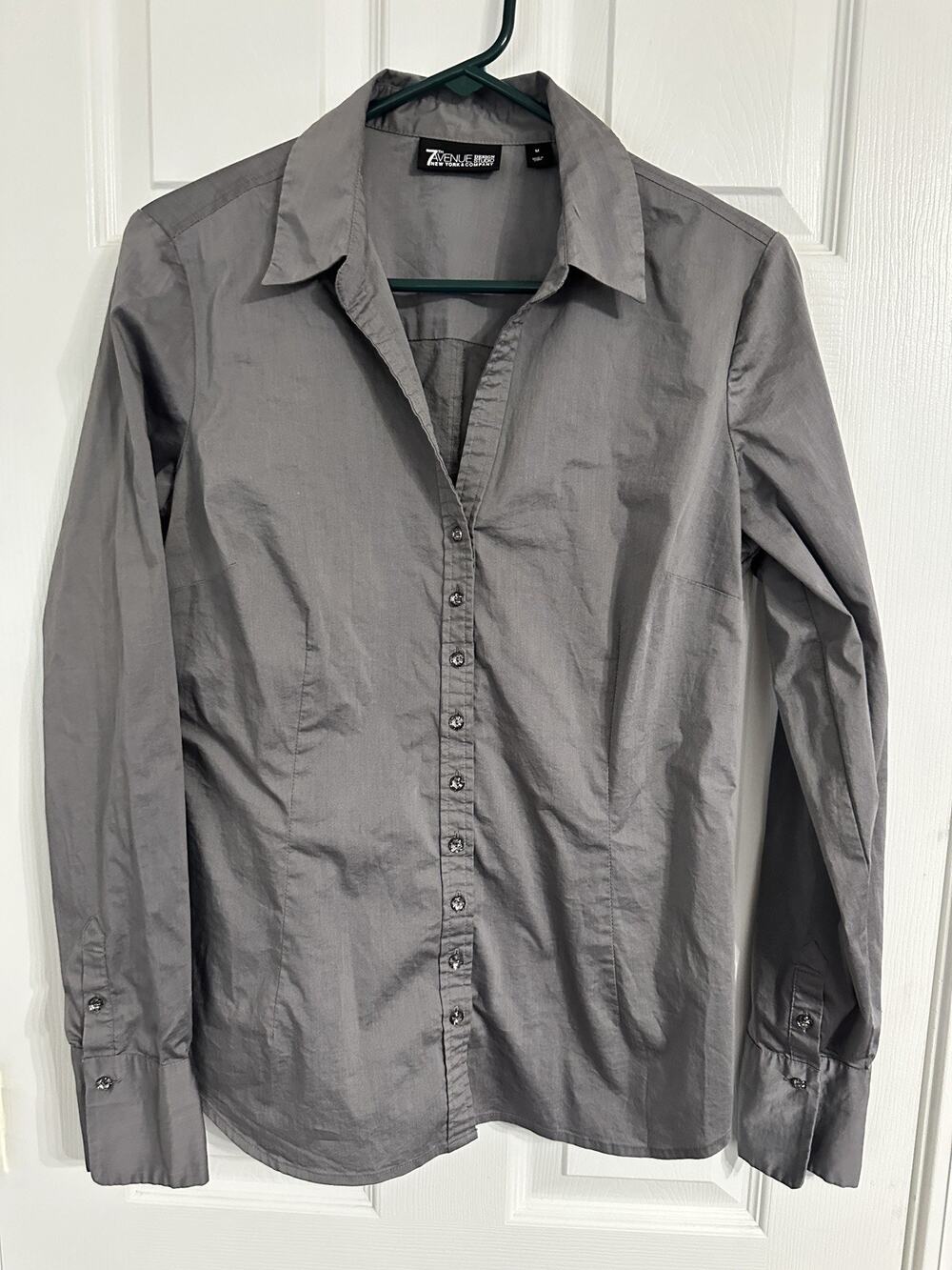 NY&C 7th Avenue Women Gray Stretch Button Up Blouse M Rhinestone Style Buttons